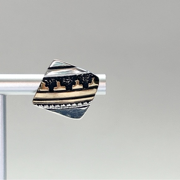 Vintage Tommy Charlie Navajo Sterling Silver Gold Sculptural Earrings - Picture 6 of 10